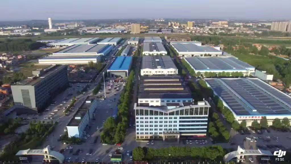 程力汽车集团公司大门 