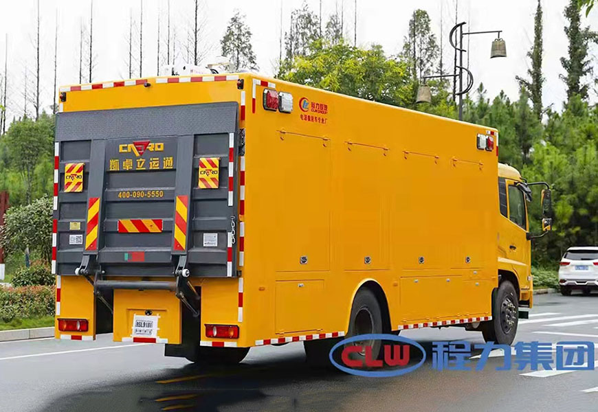 东风天锦排水抢险救援车